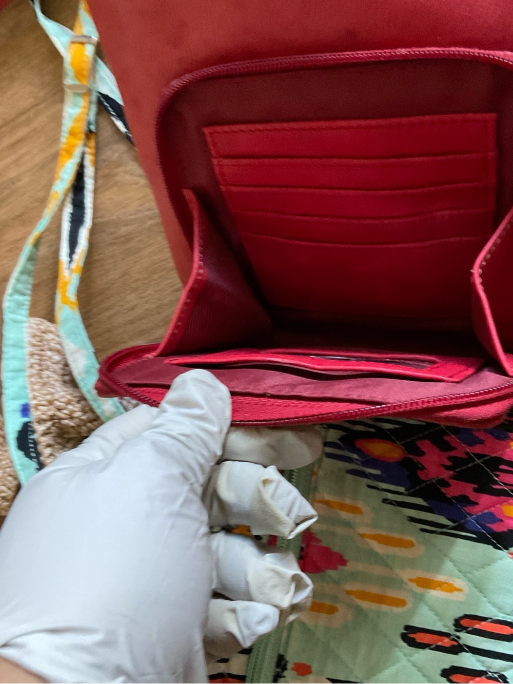 Bundle of 3 Small Crossbody Bags - Picture 10 of 11